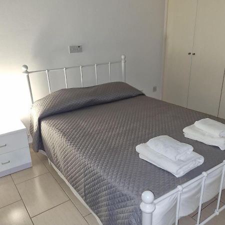 Cosy One Bedroom Apartment In Pafos Esterno foto