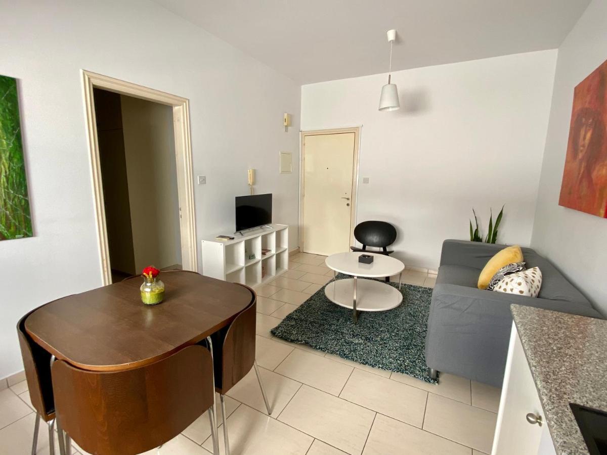 Cosy One Bedroom Apartment In Pafos Esterno foto